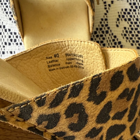 Dansko Leopard Animal Print Sandals - Brown and Tan 40 - Picture 4 of 4